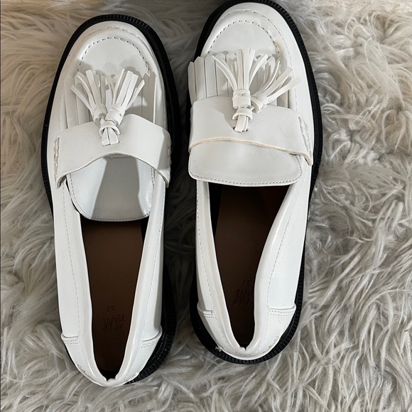 H&M Black/White Chunky Loafers Platform Sole & Tassel Detail Slip On Size 37 (6) - Picture 7 of 16